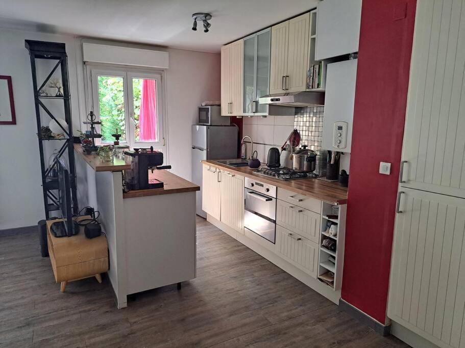 Appartement Cosy Avec Jardin Et Parking 热讷维耶 外观 照片